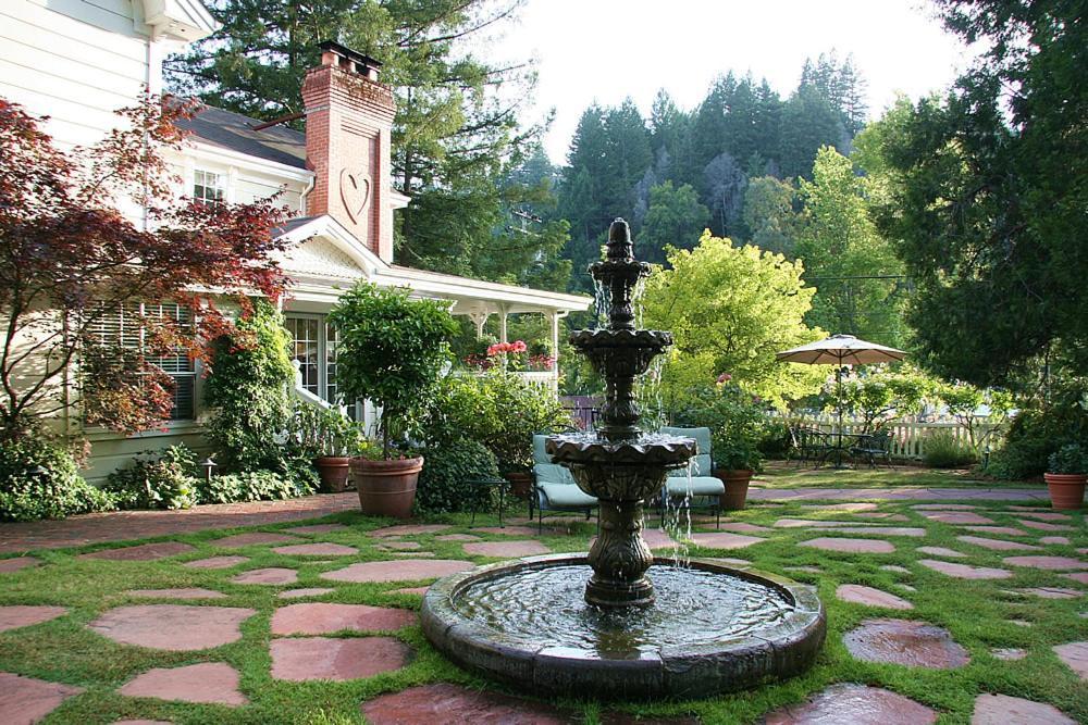 At Inn Occidental