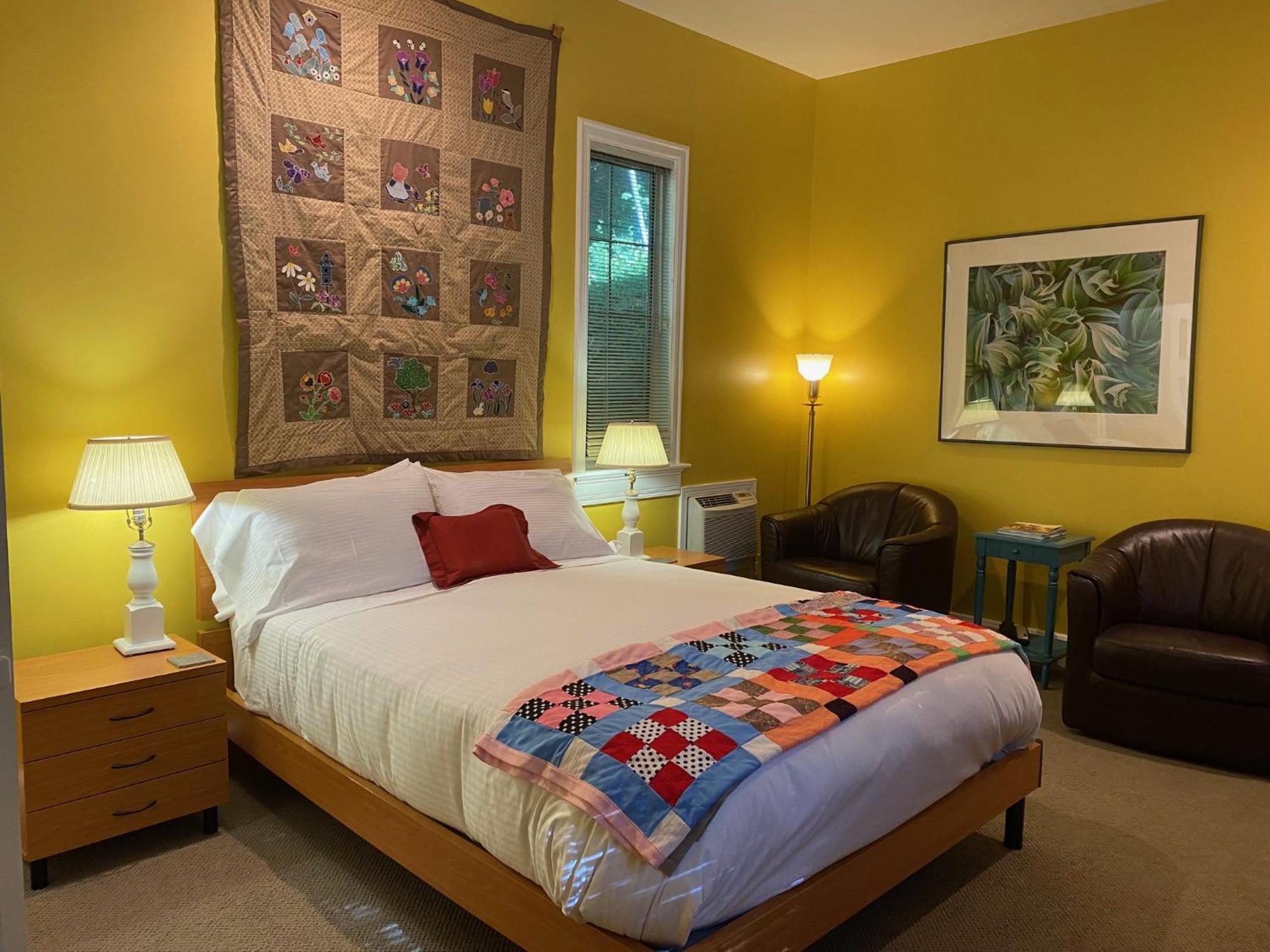 Inn At 4*