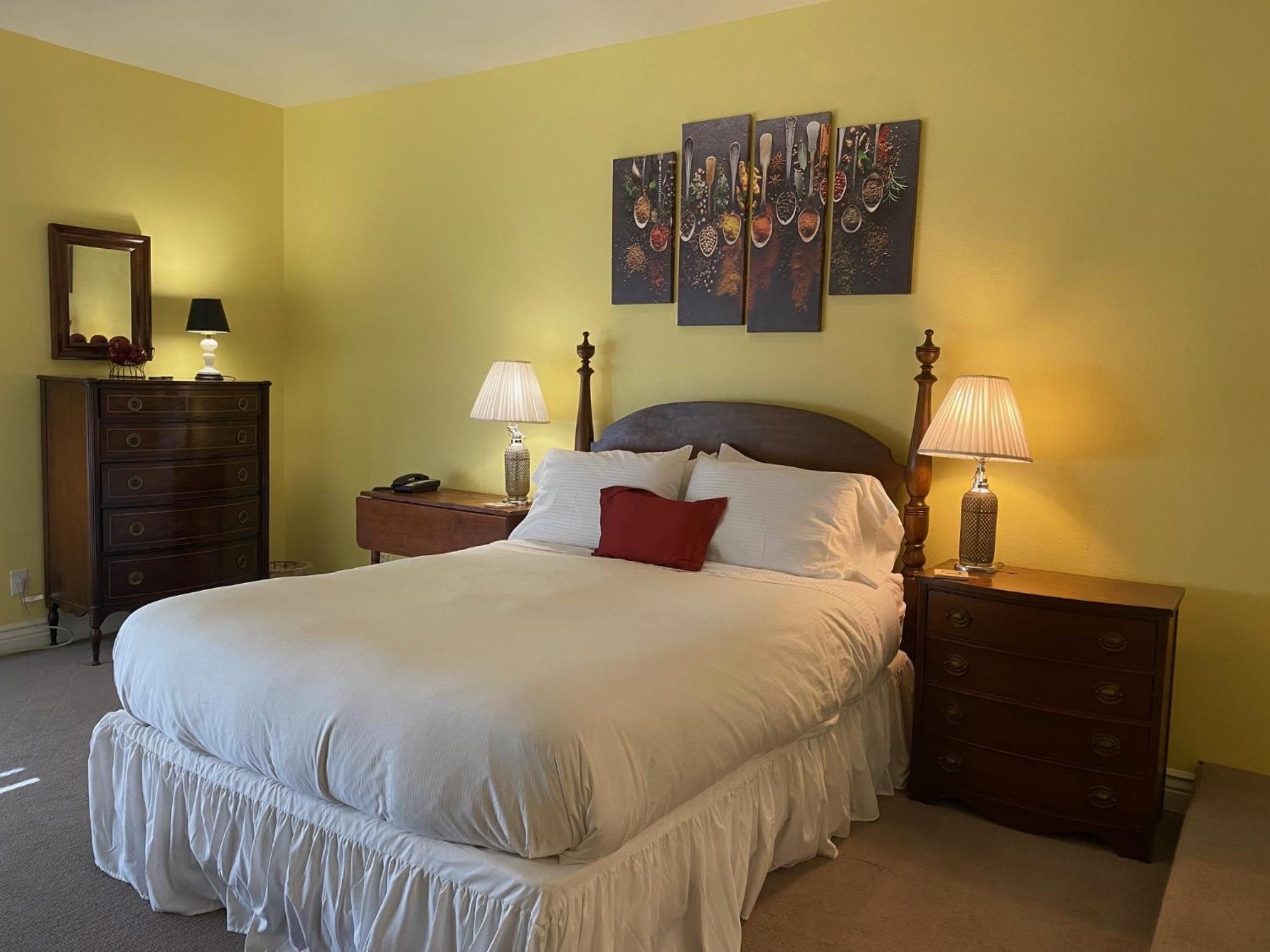 Inn At 4*