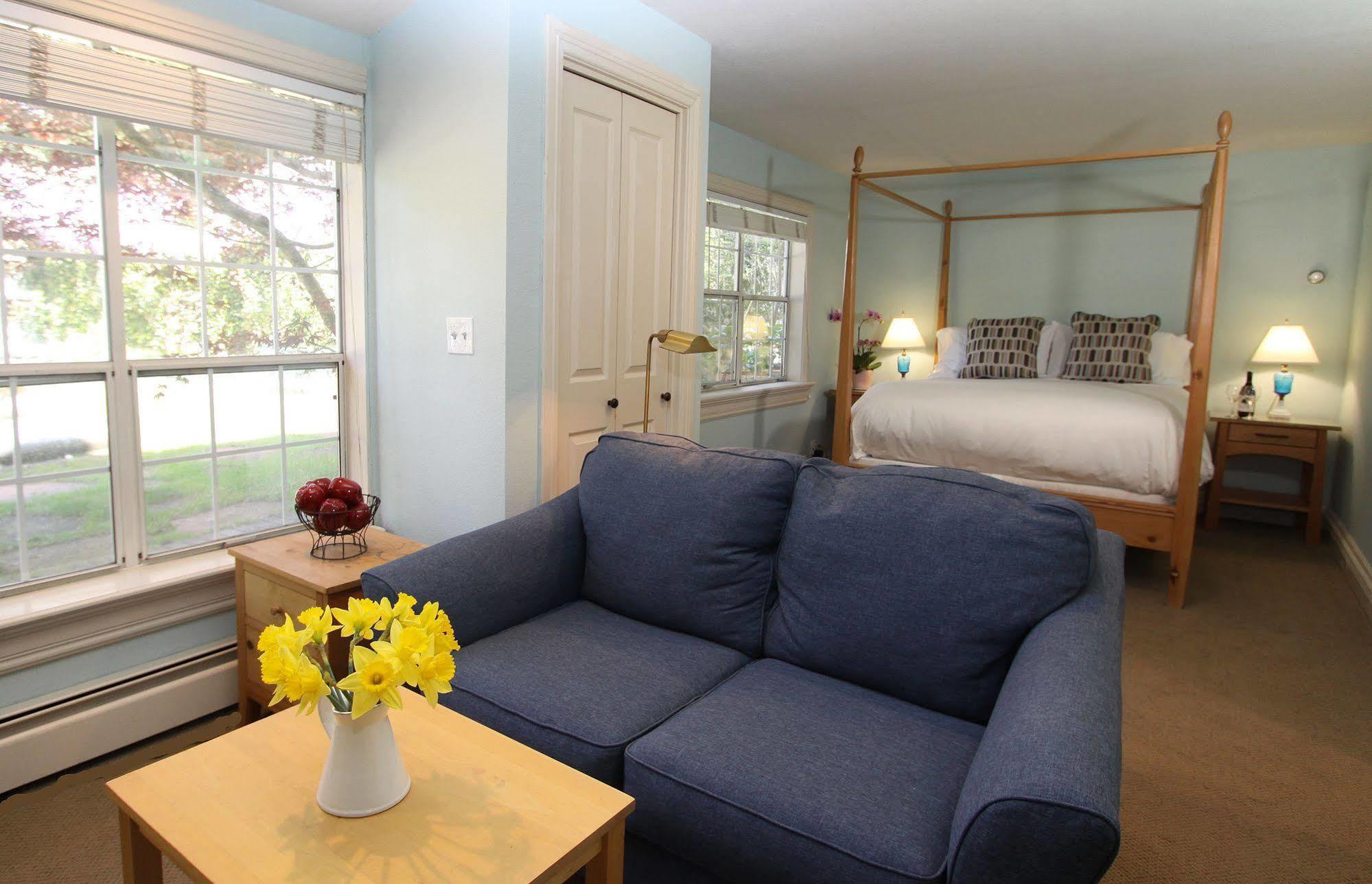 Inn At 4*